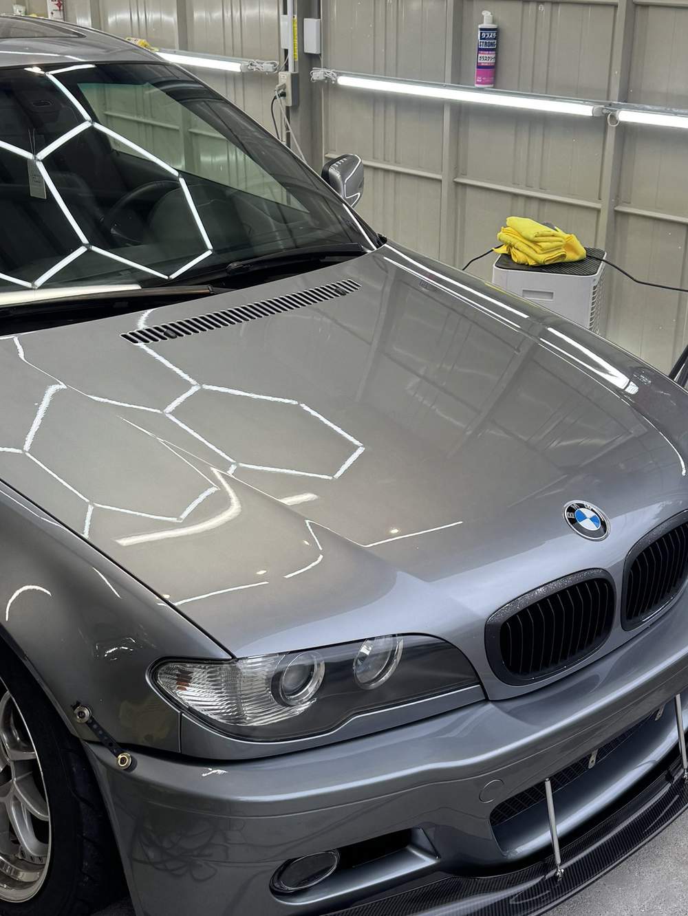 E46 / HOOD