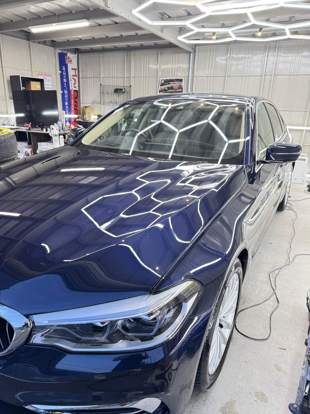 5 SERIES / FRONT
