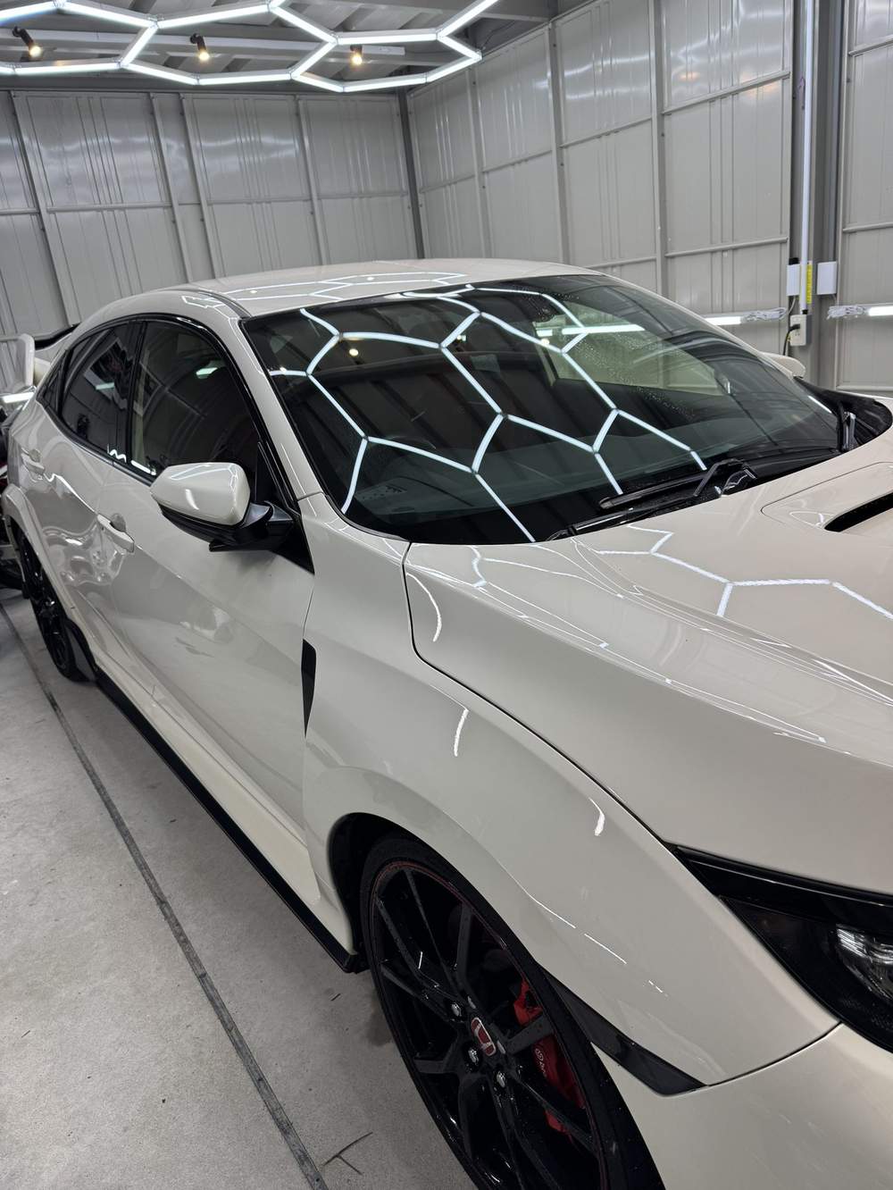 TYPE R / FRONT